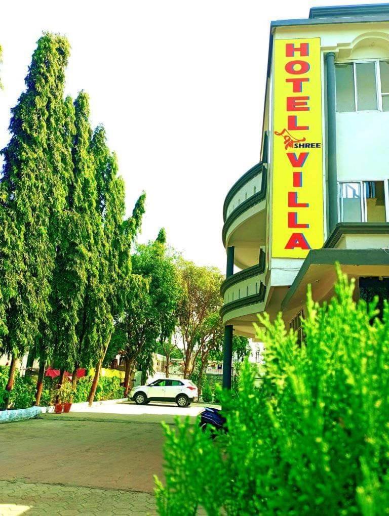 Hotel Shree Villa Harsola الغرفة الصورة